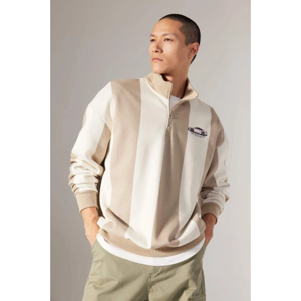 DEFACTO Oversize Fit Geniş Kalıp Dik Yaka Yarım Fermuarlı Baskılı Sweatshirt