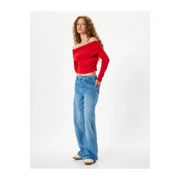 Koton Madonna Yaka Omzu Açık Tişört Uzun Kollu Drapeli Slim Fit Viskon Karışımlı