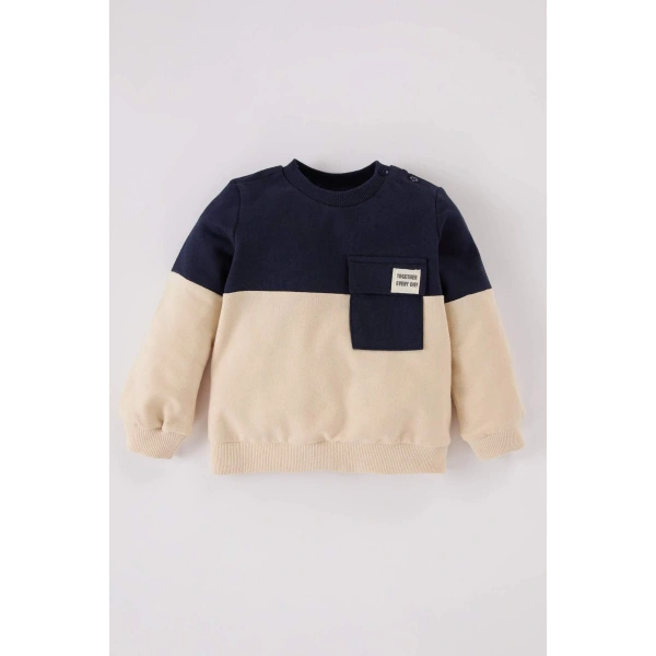 DEFACTO Erkek Bebek Bisiklet Yaka Renk Bloklu İçi Yumuşak Tüylü Sweatshirt