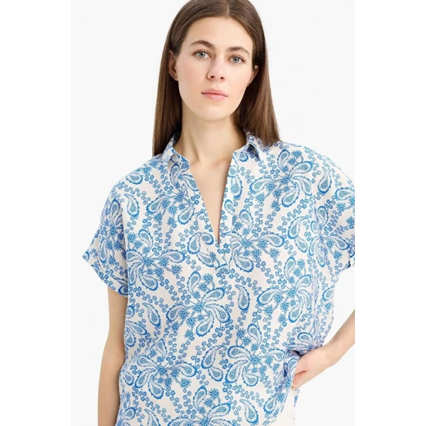Defacto Kadın Oversize Geniş Kalıp Çiçekli Kısa Kollu Bluz
