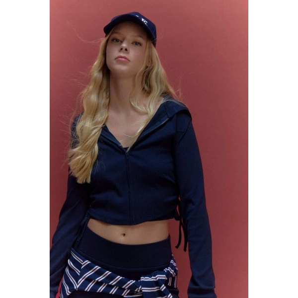 Defacto Yanları Büzgü Detaylı Kapüşonlu Crop Ribana Basic Hırka