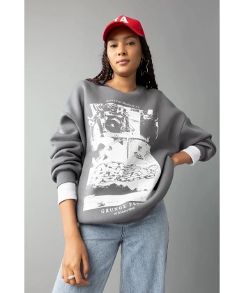 DEFACTO Oversize Fit Bisiklet Yaka Sweatshirt