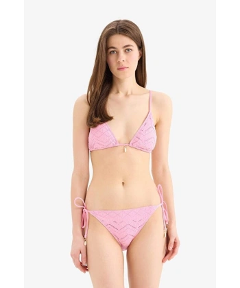 Defacto Regular Fit Nakışlı Brode Üçgen Bikini Üstü