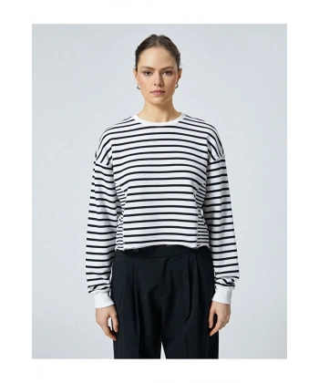 Koton Bisiklet Yaka Sweatshirt Beli Eskitme Detaylı