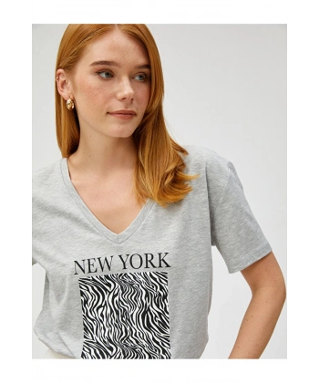 Koton Kısa Kollu Tişört Zebra Baskılı V Yaka