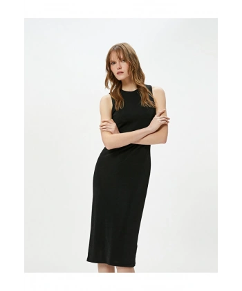 Koton Midi Elbise Halter Yaka Sırtı Pencere Detaylı