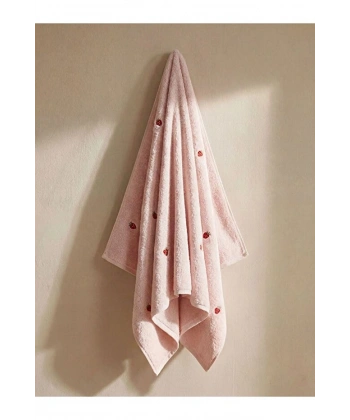 LC Waikiki Çilek Nakışlı Banyo Havlusu