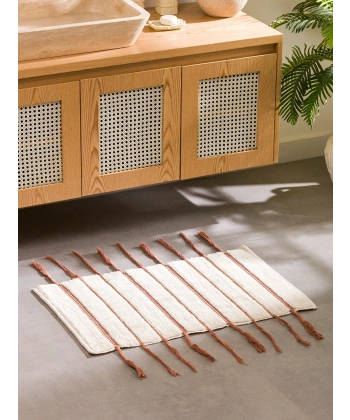 LC Waikiki Ekru Çizgi Nakışlı Banyo Paspası 50x80 Cm
