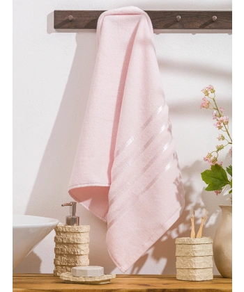 LC Waikiki Pembe Desenli Pamuklu Yüz Havlusu