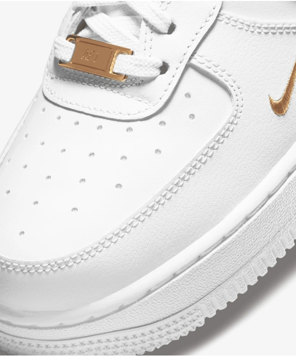 Nike Air Force 1 07 Essential - Beyaz