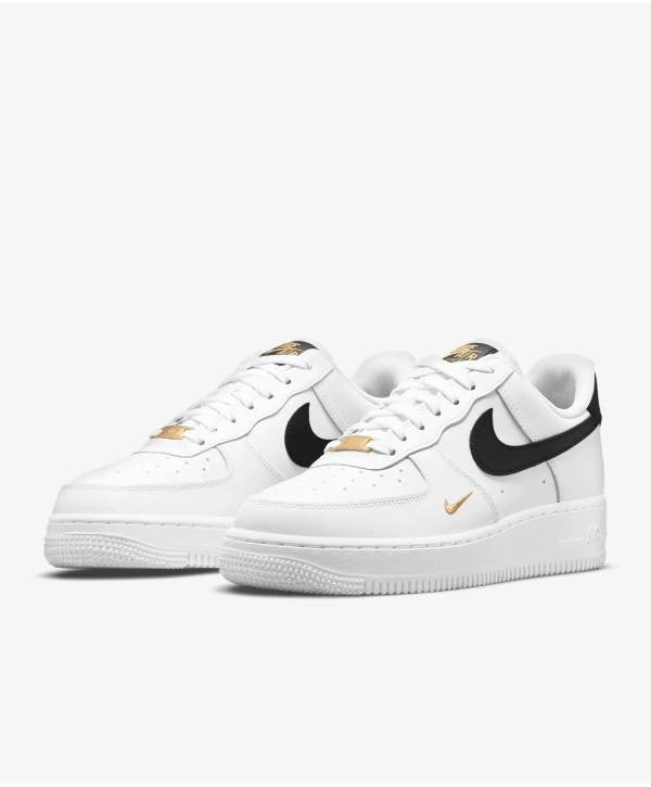 Nike Air Force 1 07 Essential - Beyaz