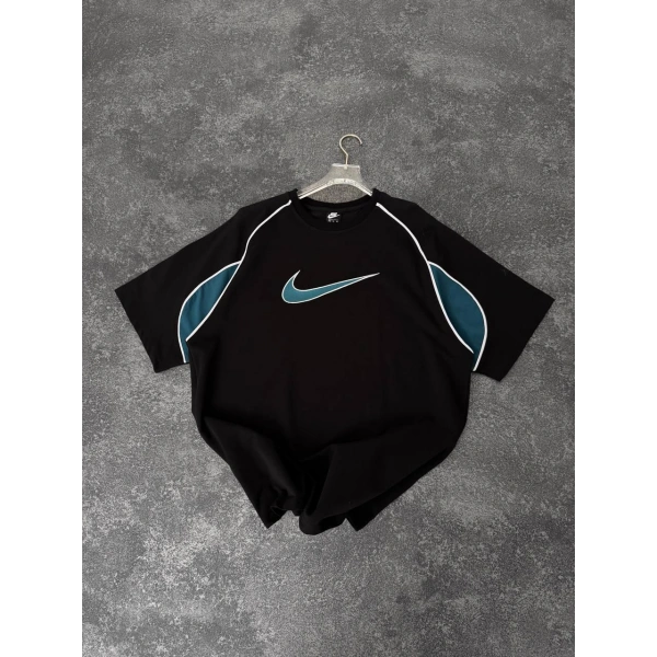 Nakış Detay Oversize Tshirt Siyah