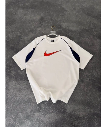 Nakış Detay Oversize Tshirt Beyaz