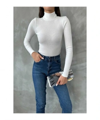 Balıkçı yaka dar kesim kaşkorse kazak beyaz