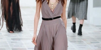 En Güncel Moda Haberleri 2025: Bu Sezon Moda Dünyasında Neler Oluyor?