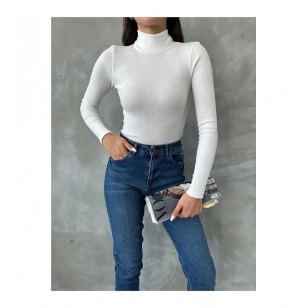 Balıkçı yaka dar kesim kaşkorse kazak beyaz