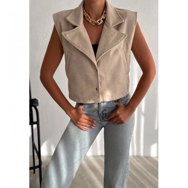 Önü Çıtçıtlı Cepli Kaşe Yelek Bej