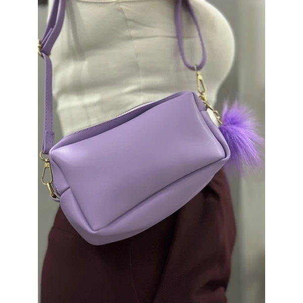 Mor Ponpon Detaylı Cilt Çanta