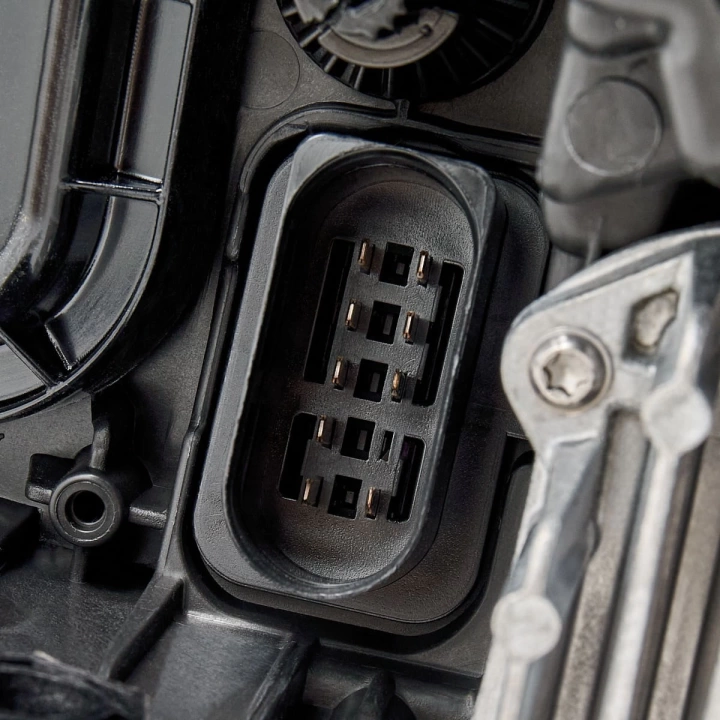 VW IBIZA FAR SAG LED`LI-GÜNDÜZ FARLI 15-17 6J1941006L