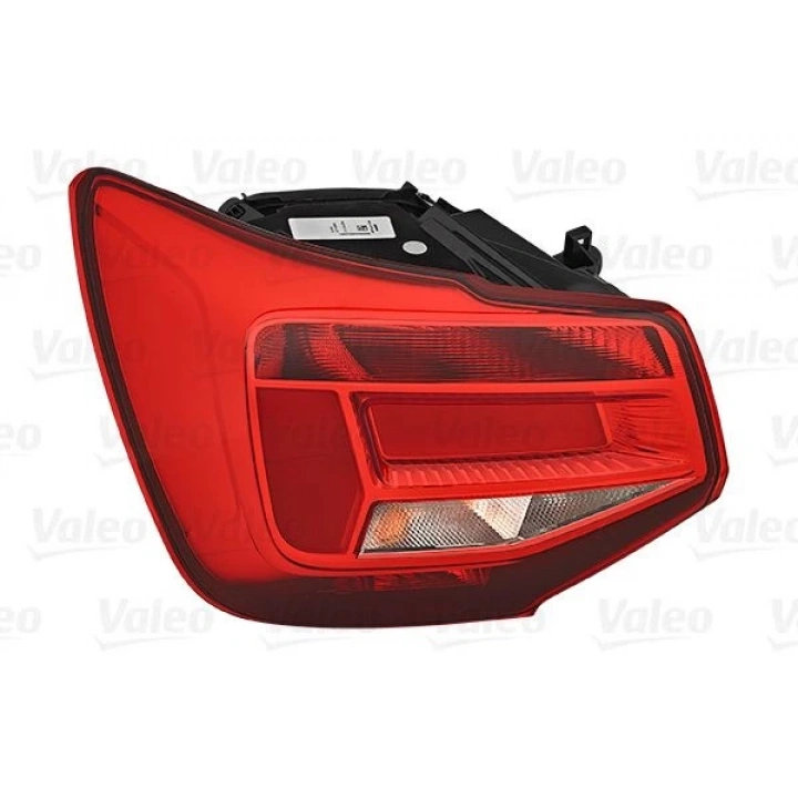 VW Q2 STOP LAMBASI SAG 17- 81A945070