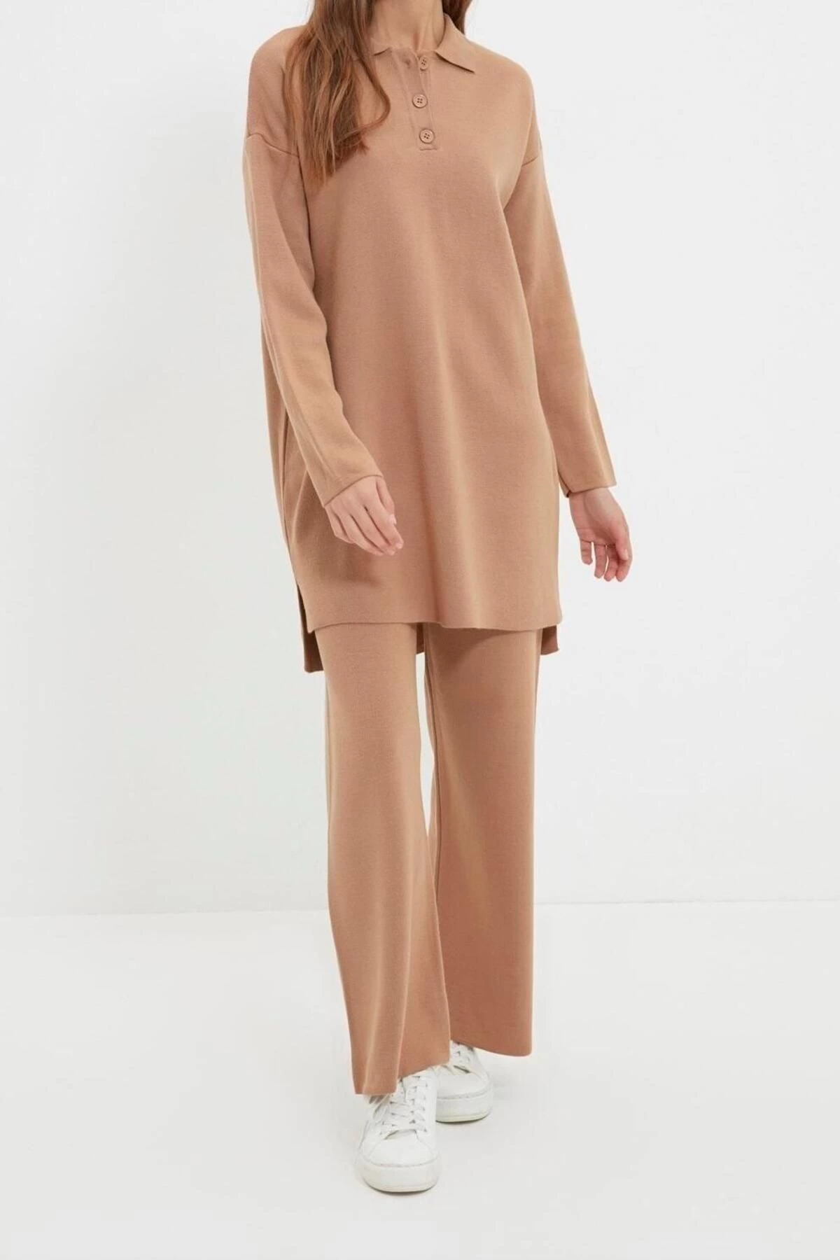 Alternative view of Moda Triko Yüksek Bel Düz Polo Yaka Düşük Kol Casual Günlük Polo Yaka Tunik-Pantolon Triko Takım