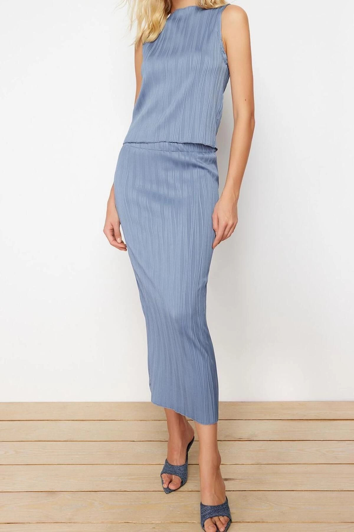 Alternative view of Moda Örme Düz Kayık Yaka Casual Günlük Indigo Dokulu Sıfır Kol Maxi Örme Alt-Üst Takım