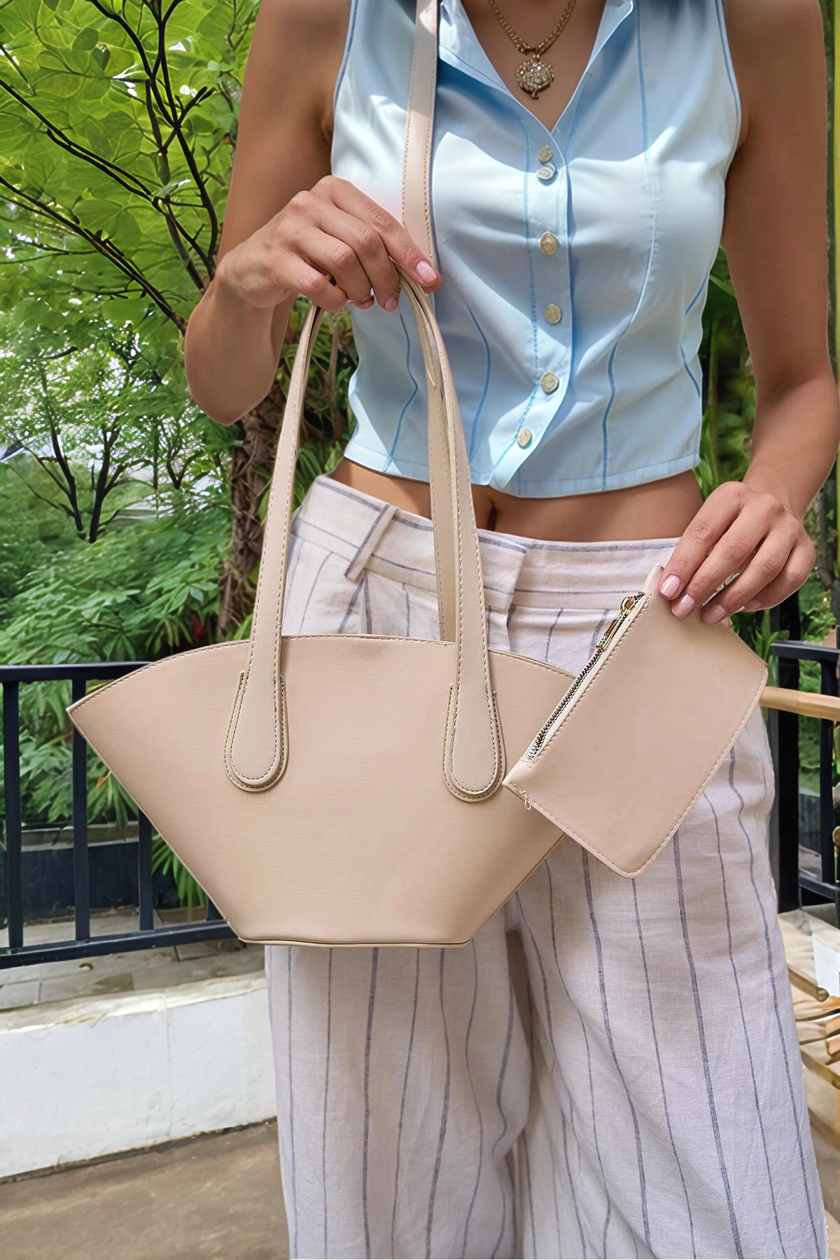 Kadın El ve Omuz Kullanımlı Çıkarılabilir Cüzdanlı Modern Kesim Shopper Çanta