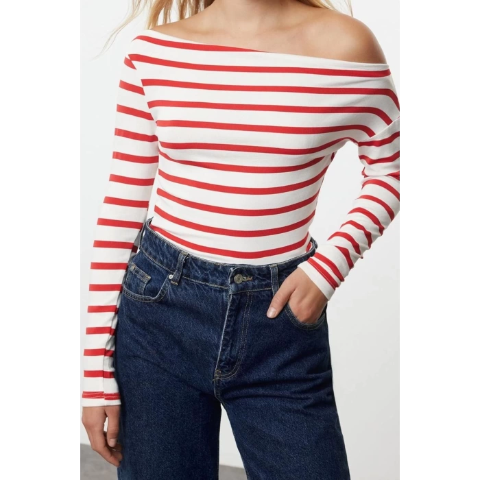 Womens Carmen Collar Low Sleeve Slim Pattern Knitted Soft Touch Soft Fabric Body-Smoothing Flexible Blouse