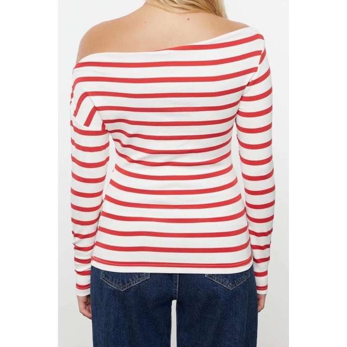 Womens Carmen Collar Low Sleeve Slim Pattern Knitted Soft Touch Soft Fabric Body-Smoothing Flexible Blouse