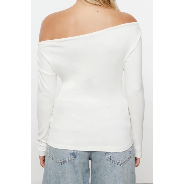 Womens Carmen Collar Low Sleeve Slim Pattern Knitted Soft Touch Soft Fabric Body-Smoothing Flexible Blouse