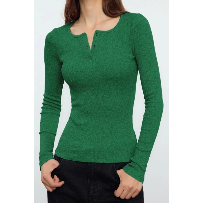 Womens Fashion Stylish Regular Pool Collar Slim Pattern Knitted Snap Button Fitted Body Fitting Elastic Blouse