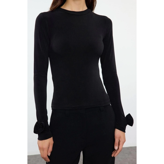 Kadın Moda Şık Regular Dik Yaka Slim Kalıp Örme Gül Detaylı Fitted Vucuda Oturan Kollu Esnek Bluz