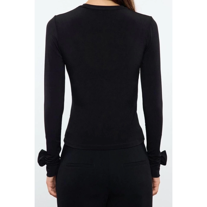 Kadın Moda Şık Regular Dik Yaka Slim Kalıp Örme Gül Detaylı Fitted Vucuda Oturan Kollu Esnek Bluz