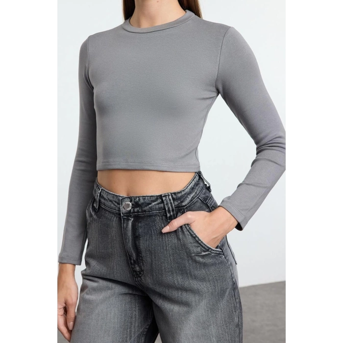 Kadın Crop Bisiklet Yaka Fitted Kalıp Örme Siyah-Beyaz-Vizon Çizgili 3lü Paket Vücuda Oturan Bluz