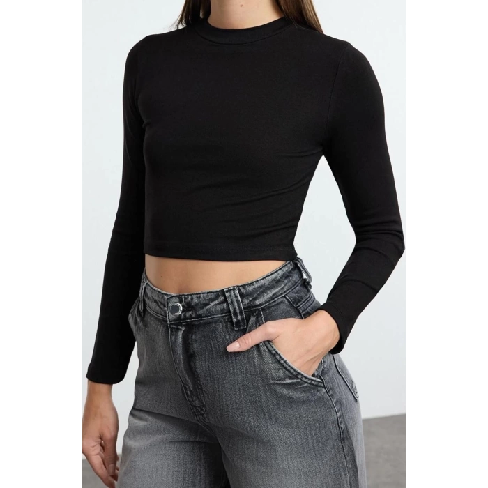 Kadın Crop Bisiklet Yaka Fitted Kalıp Örme Siyah-Beyaz-Vizon Çizgili 3lü Paket Vücuda Oturan Bluz