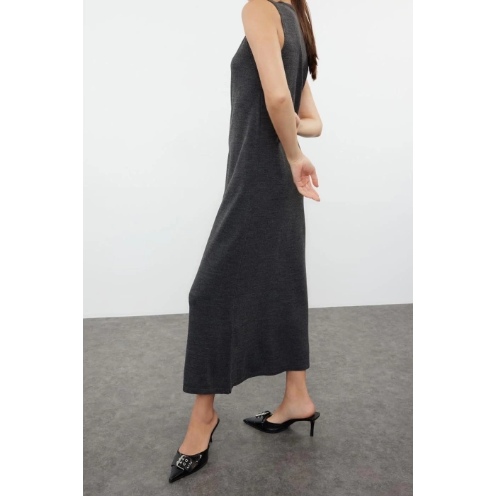Yeni Regular Casual Günlük Tek Plaka Triko V Yaka Uzun Kol Basic Maxi Boy Elbise