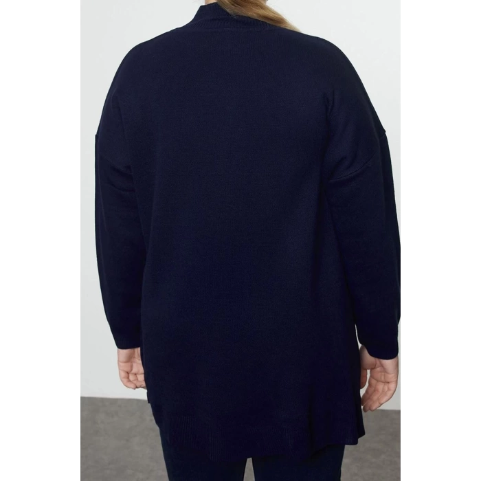 Kadın Büyük Beden Moda Şık Uzun Balıkçı Yaka Uzun Kol Düz Düğme Detaylı Balıkçı Yaka Triko Kazak