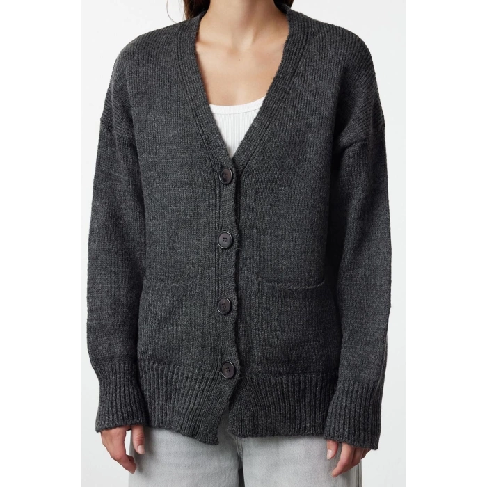 Women Fashion Stylish Regular V Neck Long Sleeve Plain Basic Soft Texture Knitwear Cardigan