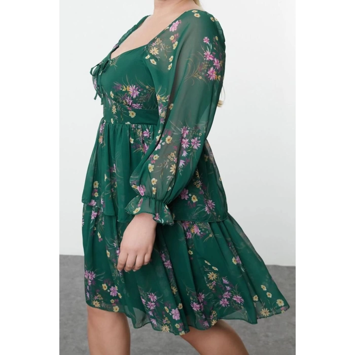 Women Fashion Stylish Plus Size Mini Length Square Neck Relaxed Chiffon Woven Plus Size Dress