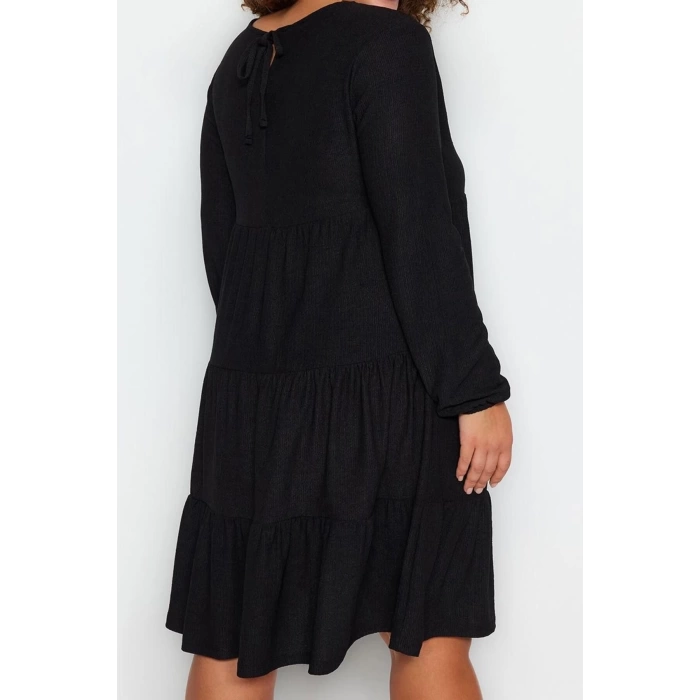 Women Fashion Stylish Plus Size Mini Length Crew Neck Relaxed Plain A-line Knitted Dress