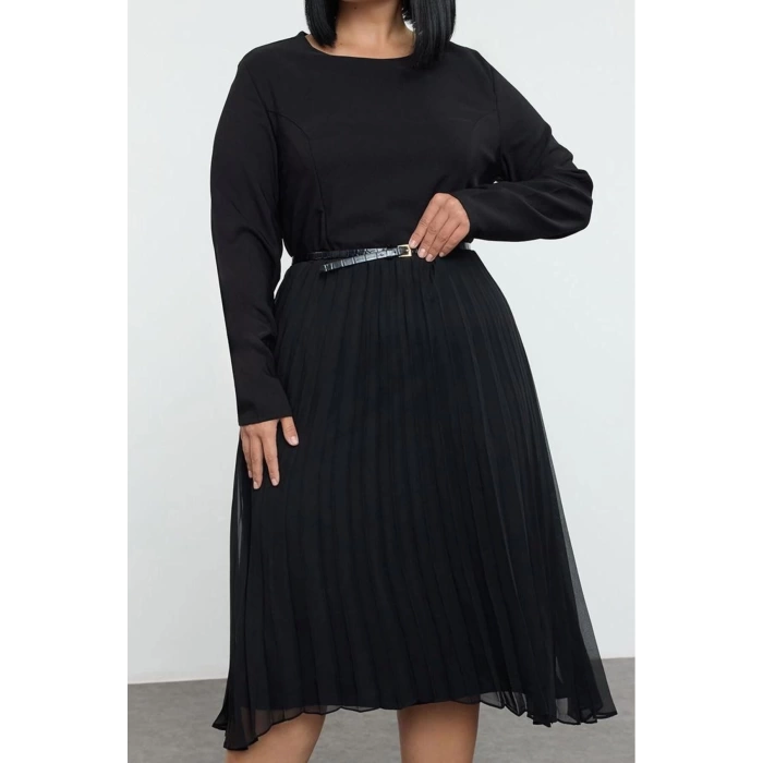Women Fashion Stylish Plus Size Midi Length Crew Neck Relaxed Skirt Lined Chiffon Pleated Woven Dress