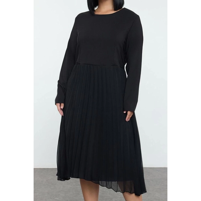 Women Fashion Stylish Plus Size Midi Length Crew Neck Relaxed Skirt Lined Chiffon Pleated Woven Dress