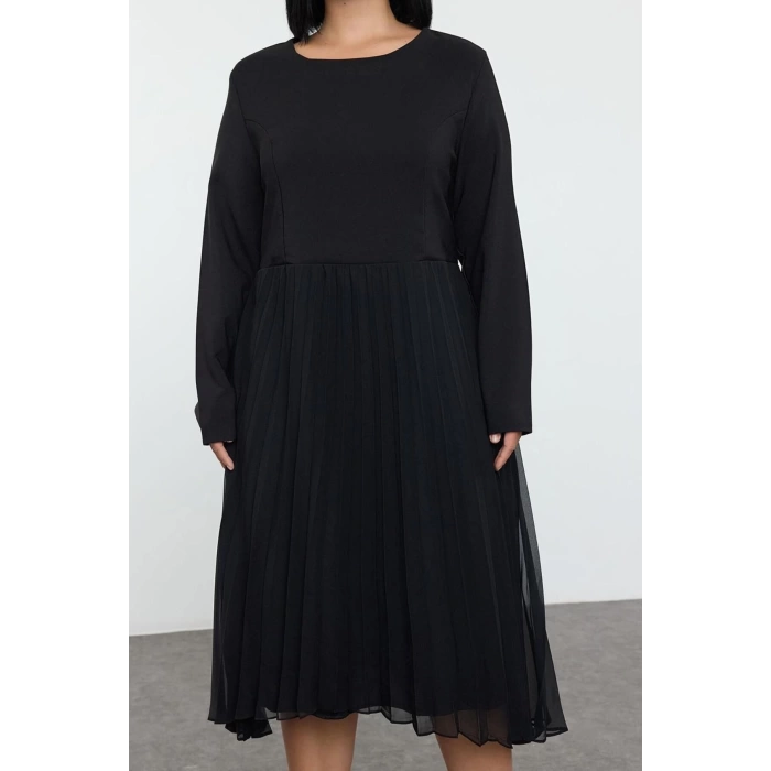 Women Fashion Stylish Plus Size Midi Length Crew Neck Relaxed Skirt Lined Chiffon Pleated Woven Dress