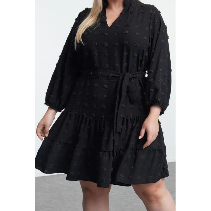 Kadın Moda Büyük Beden Midi Boy V Yaka Fitted Balon Kol Kuşaklı Ponponlu Dokuma Büyük Beden Elbise