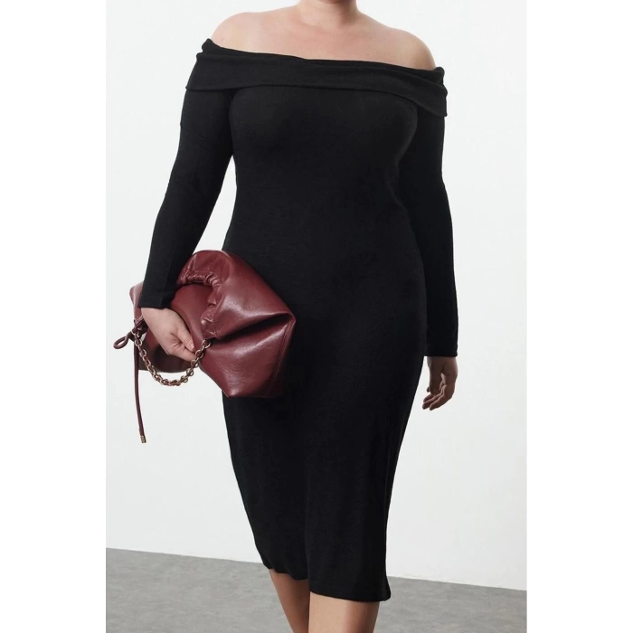 Kadın Moda Şık Büyük Beden Midi Boy Carmen Yaka Slim Köpük Örme Büyük Beden Elbise