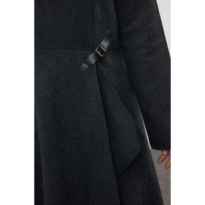 Womens Plus Size Midi Length Crew Neck Relaxed Tweed Buckle Accessory Woven Plus Size Dress