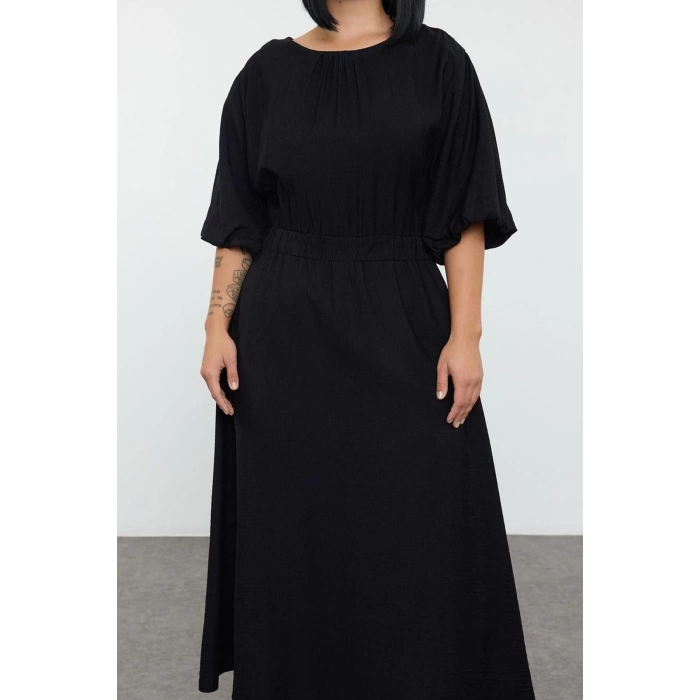 Women Fashion Stylish Plus Size Midi Length Crew Neck Relaxed Textured Balloon Sleeve Woven Plus Size Dress