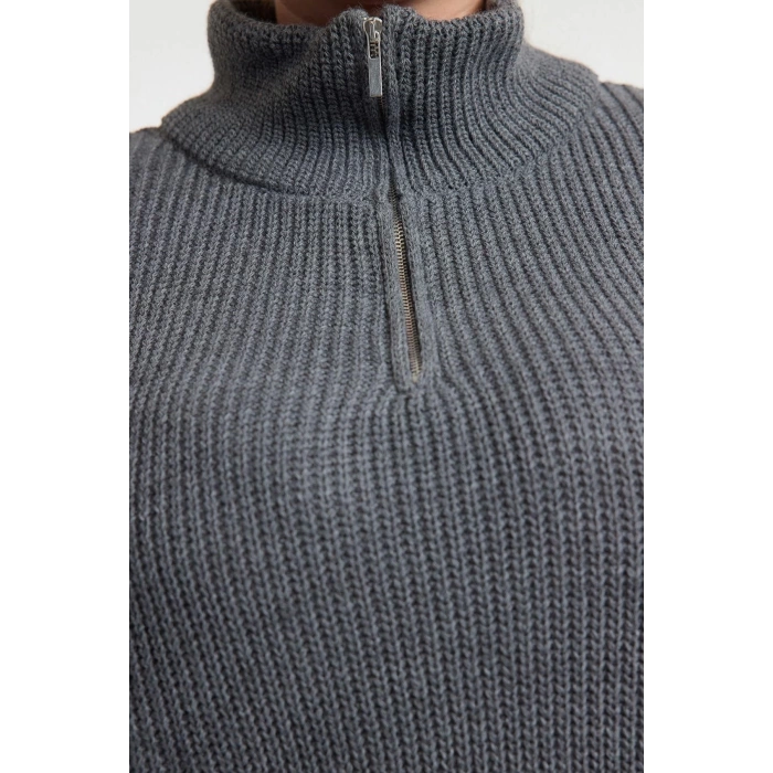 Women Fashion Stylish Plus Size Stand Collar Low Sleeve Regular Zipper Collar Knitwear Sweater