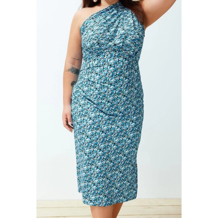 Womens Plus Size Midi Length Body-Fitting One Shoulder Asymmetrical Gathering and Degaje Detailed Knitted Dress