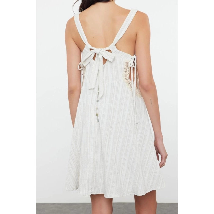 Kadın Moda Şık Midi Boy V Yaka Regular Ekru Dokuma Cut out Pencere Plaj Elbisesi